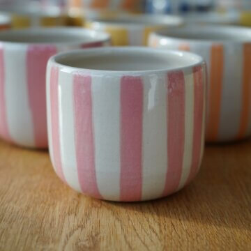 cup with small stripes pink
