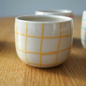 cup checks yellow